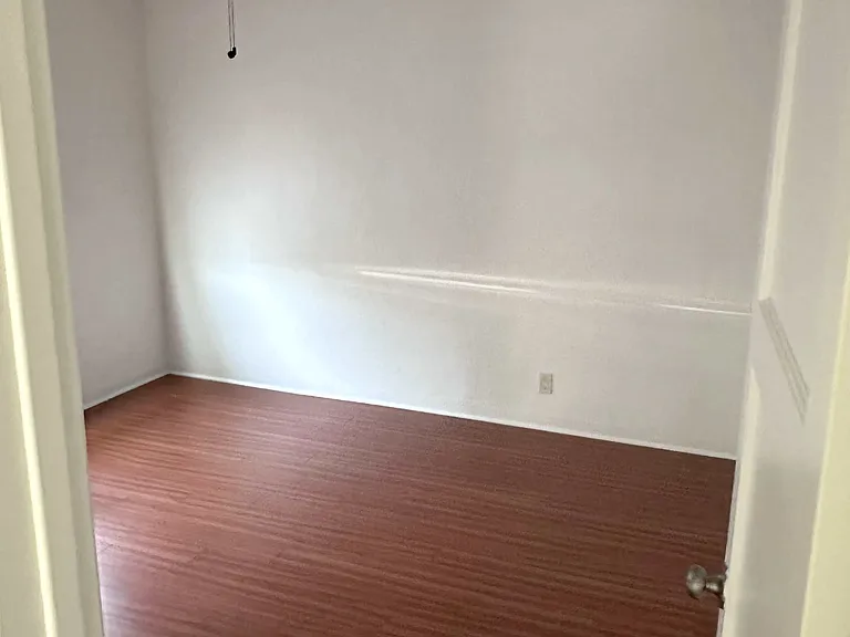 54 Diamond St — Photo 10