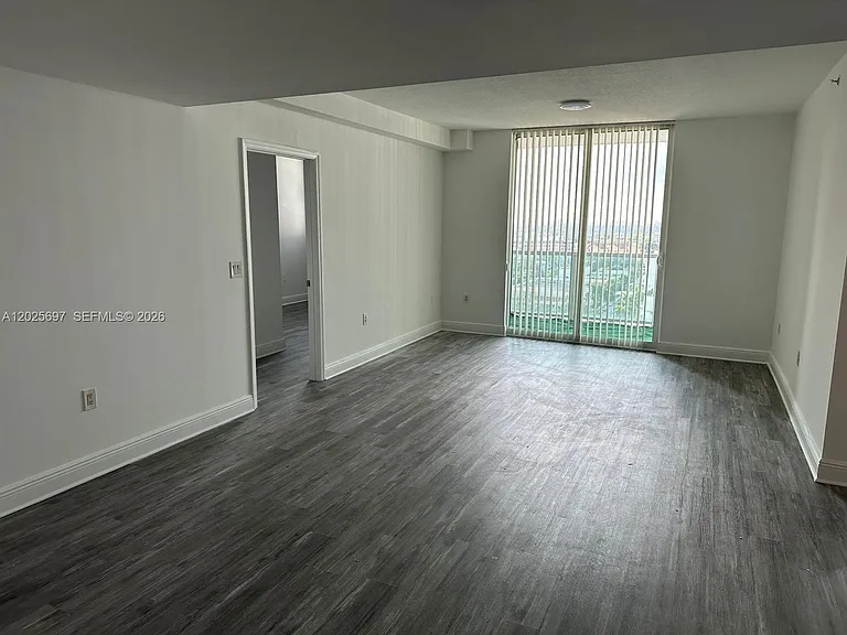 1250 S Miami Ave #1303 — Photo 4
