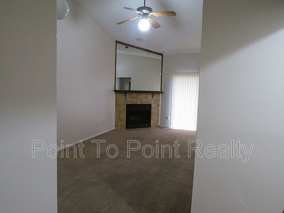 3rd image of 1454 Gifford Ave APT C