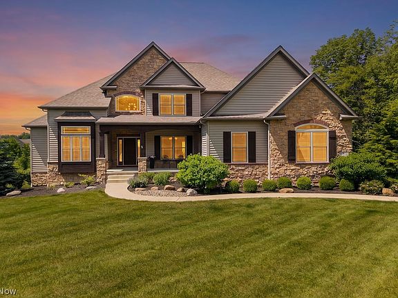 2nd image of 7497 Hunters Glen Ln