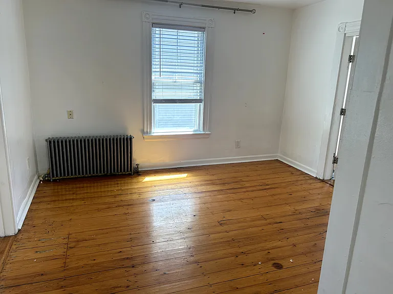 82 Florence St #2 — Photo 9