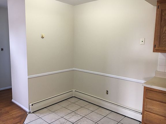 4th image of 676 Riverview Dr APT A3