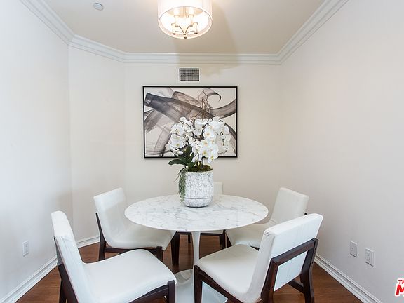 5th image of 1000 Granville Ave APT 405