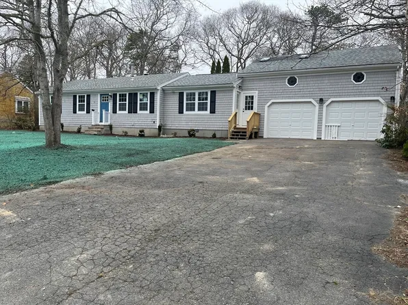 53 Woodland Ave, Mashpee, MA 02649