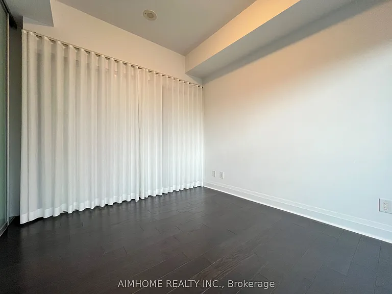 1080 Bay St #1403 — Photo 13