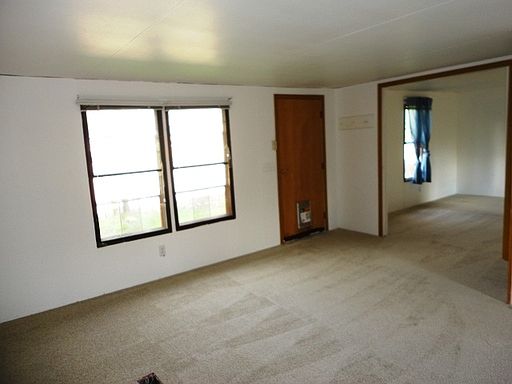 5th image of 5114 75th Ave NE
