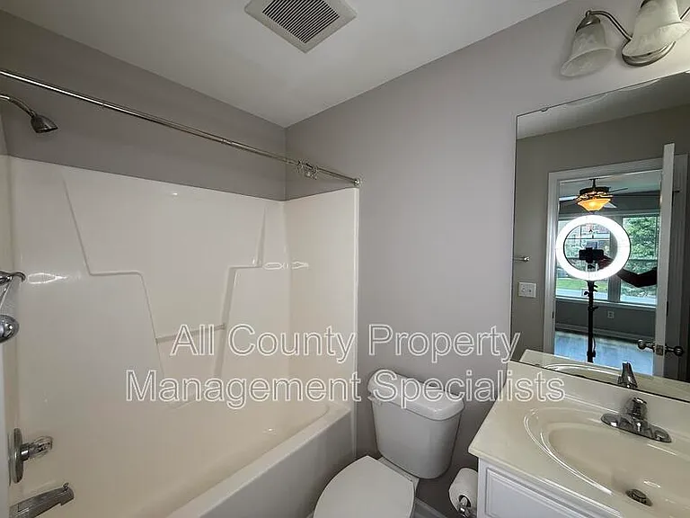 833 Forest Park Rd — Photo 6