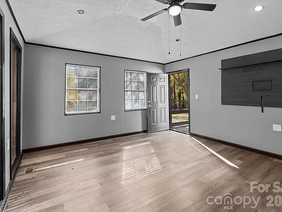 3rd image of 4642 McClure Rd