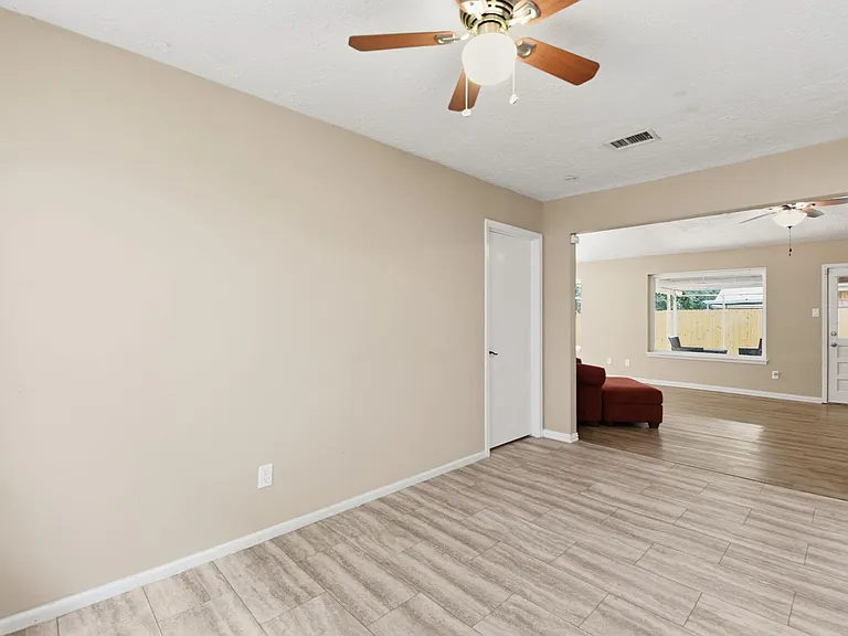 3008 Hunnington Dr — Photo 6
