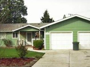 1044 Dondea St, Springfield, OR 97478