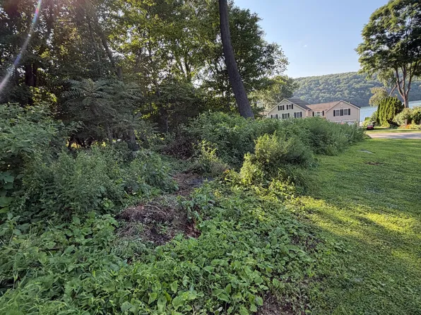 58 Taagan Point Road, Danbury, CT 06811