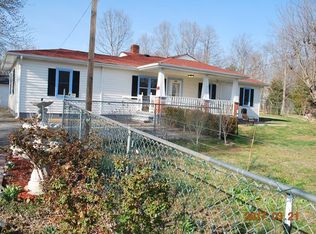 137 Tunnel St, Marion, NC 28752