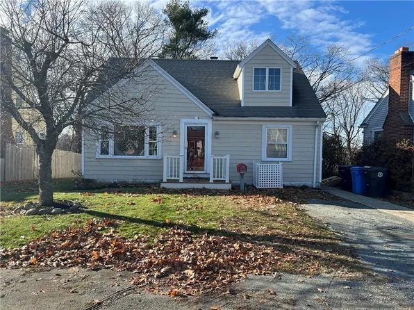 26 Hopkins Ter, Cumberland, RI 02864