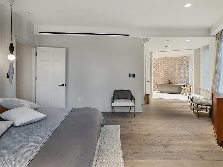 260 W Broadway #9/10B — Photo 10