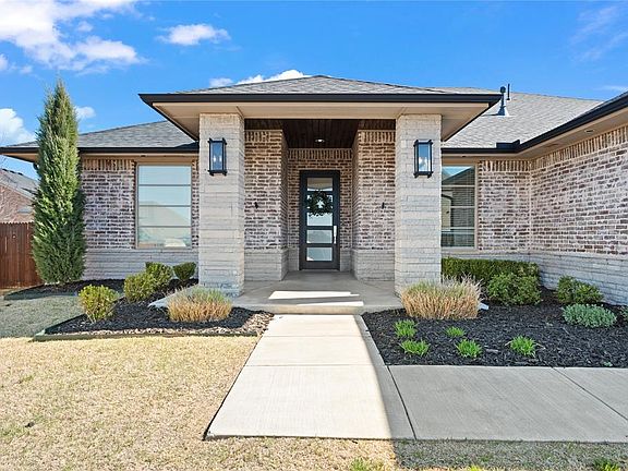 2nd image of 15204 Fountain Creek Ln