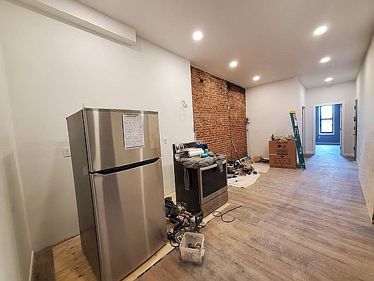 3rd image of 524 4th Ave #4R