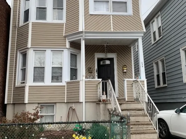 330 River Dr, Garfield City, NJ 07026