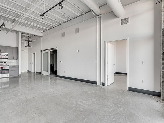 4th image of 150 26th Ave SE #503