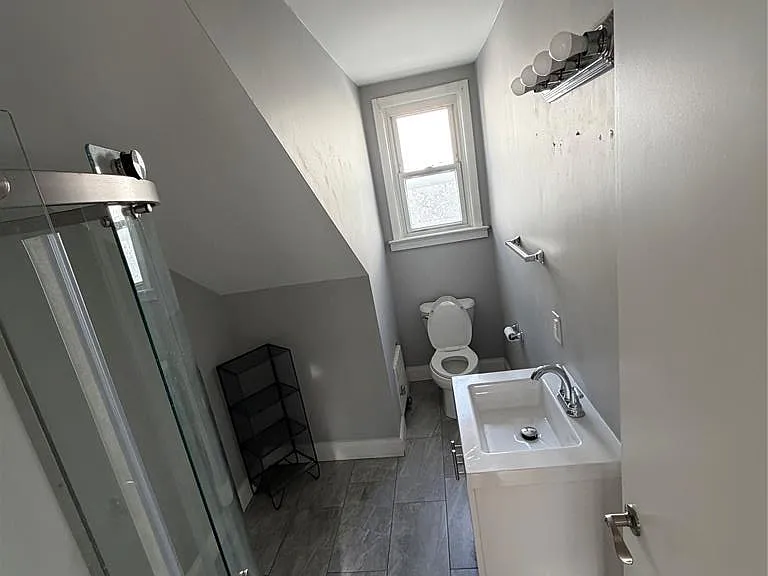 47 N 17th St — Photo 18
