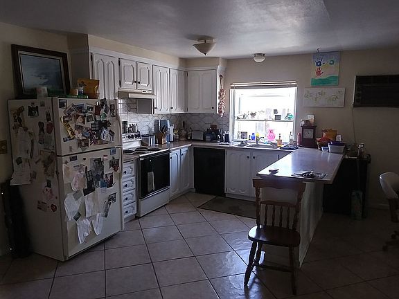 3rd image of 113 Biddleford Ct