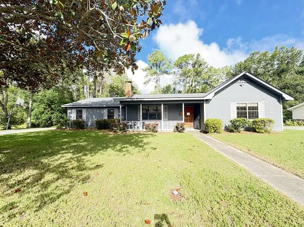 2710 Clayton Dr, Valdosta, GA 31602