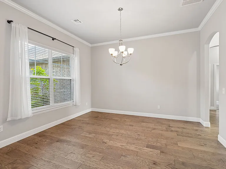 5709 Asheville Way — Photo 4