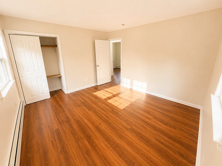48 W Bartlett Rd — Photo 14