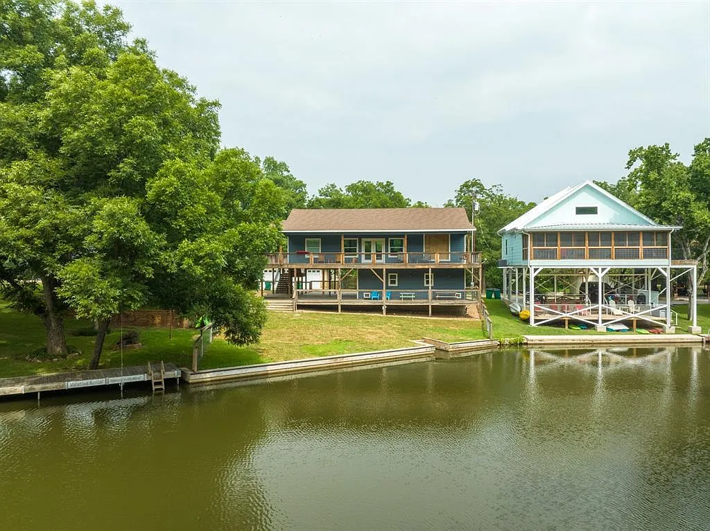 2 bed, 2.0 bath, 1316 sqft, $2,395 — Photo 3