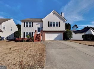 941 Sugar Oak Ln, Lawrenceville, GA 30043