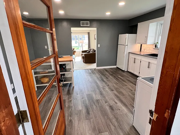 114 Elbar Dr — Photo 5