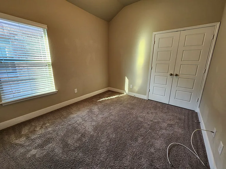 1221 Old FM 306 — Photo 14
