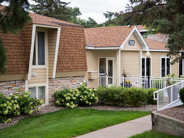 1st image of 1024 W Burnsville Pkwy #1000_112