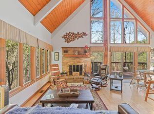 1965 Coyote Ct, Sugar Grove, OH 43155