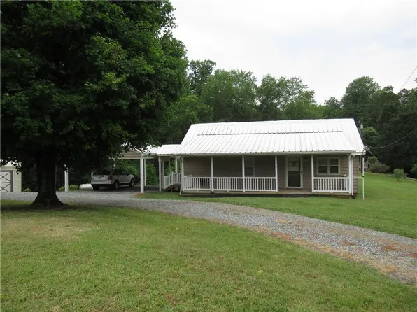 2107 Jimmie Kerr Rd, Graham, NC 27253