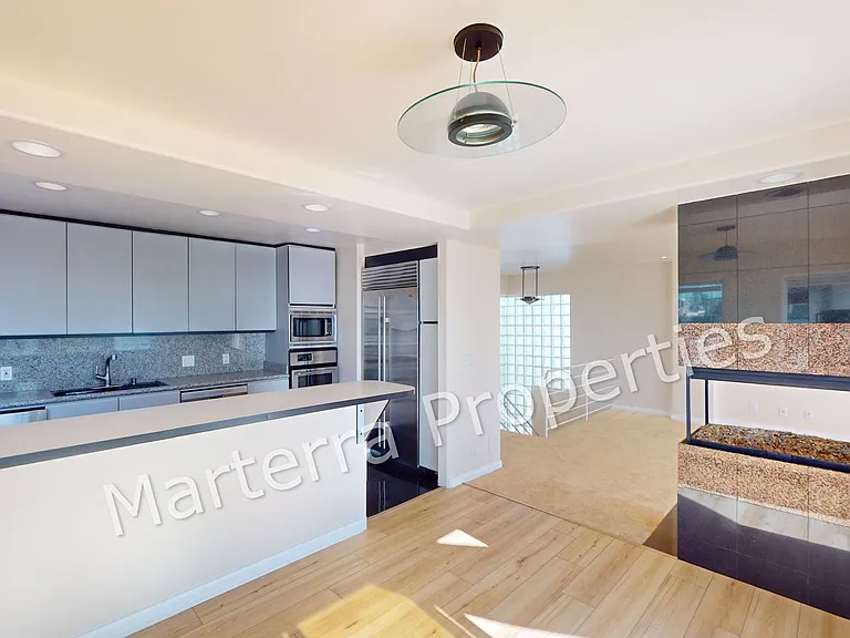3604 Manhattan Ave — Photo 8