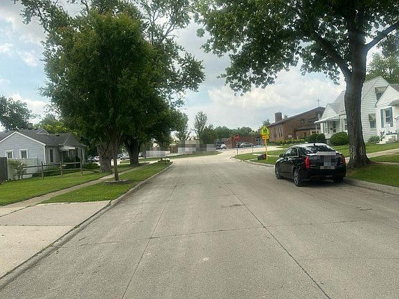 5th image of 13788 Agnes St