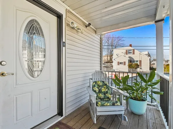 1051 Stafford Rd, Fall River, MA 02721