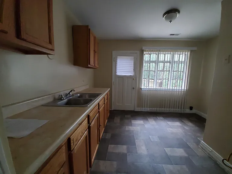 17161 Northlawn Ave #2 — Photo 12
