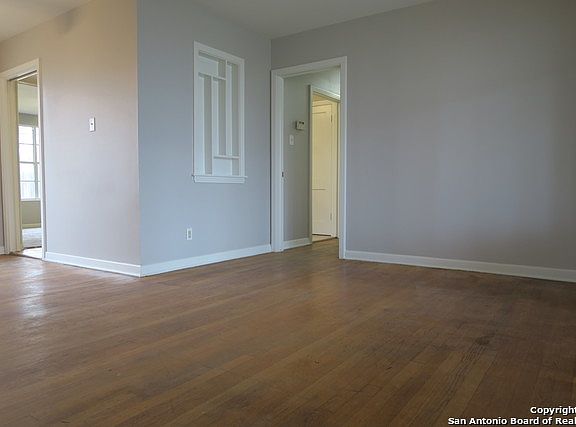 3rd image of 347 Latch Dr