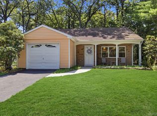 254 Edinburgh Drive, Ridge, NY 11961