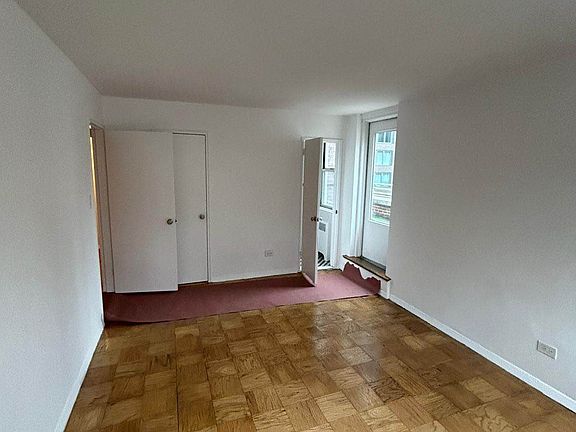 5th image of 240 E 35th St APT 11K