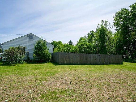 2nd image of 39 Mitchell Dr