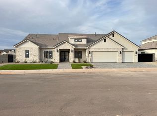 393 E Sidbury Rd, Washington, UT 84780