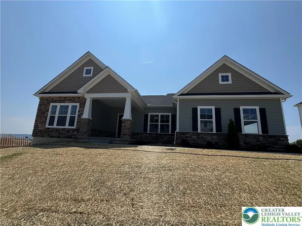 4864 Farrcroft Dr #80, Forks Township, PA 18040