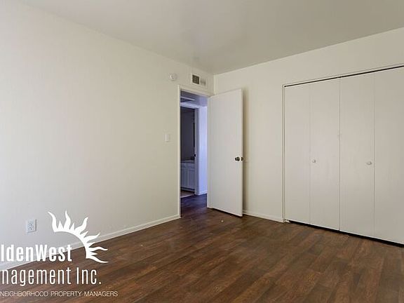 5th image of 2209 W Belmont Ave APT 3