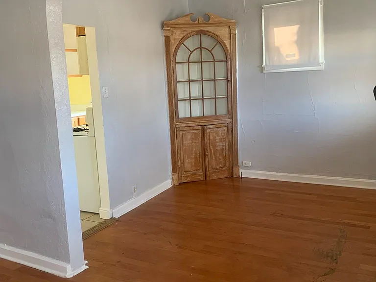 2822 N Garfield St — Photo 3