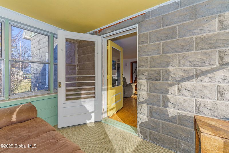 5th image of 5 Griffin Street