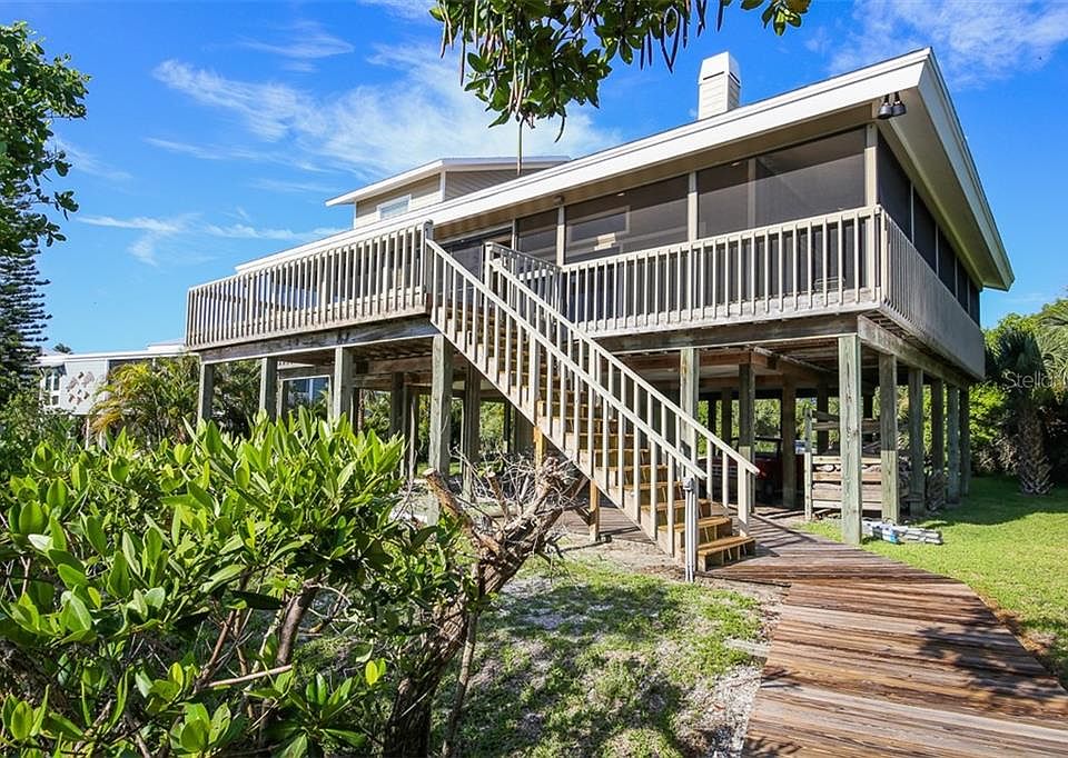 1st image of 210 Kettle Harbor Dr