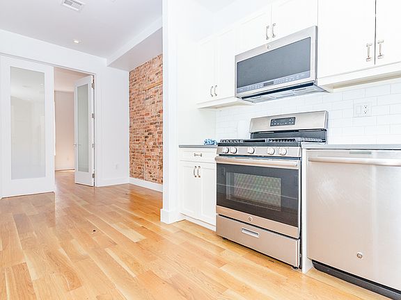 5th image of 232 Stockholm St APT 2L