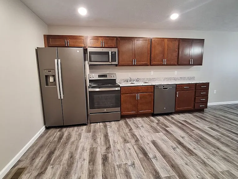 2425 Taylor 3 #1-5 — Photo 5